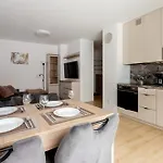 Apartment Starowiejska Urban Cozy By Bookinghost Danzig